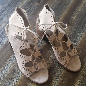 Mossimo Supply Co. gladiator suede style tan shoe Size 7.5